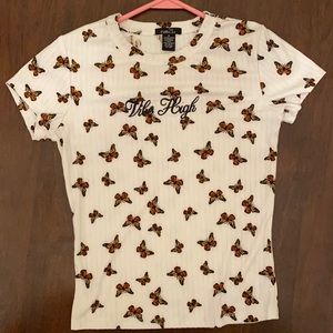 If you like butterflies this is your shirt 🦋🦋